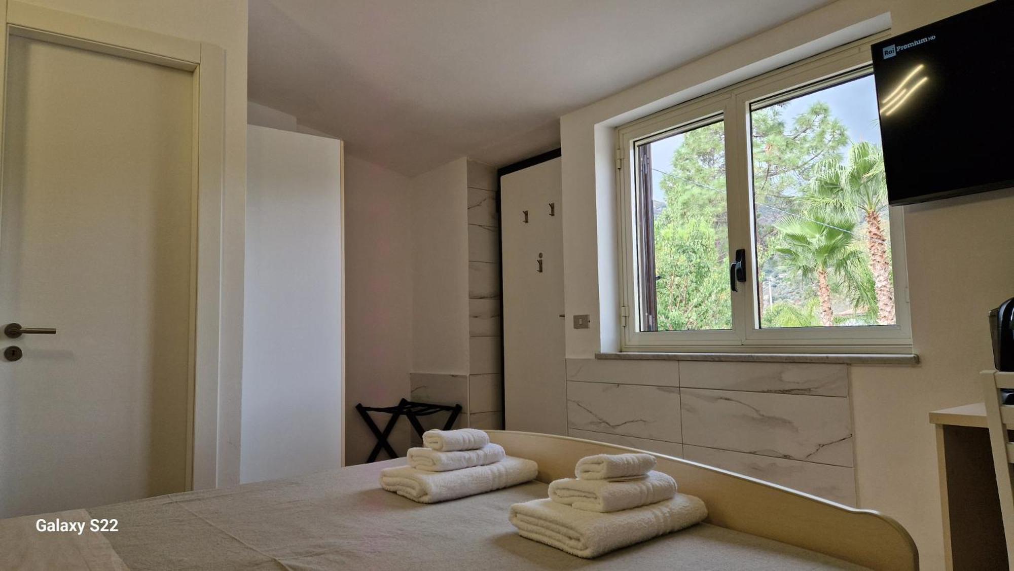 Aria E Sole Bed & Breakfast Caulonia Exterior foto